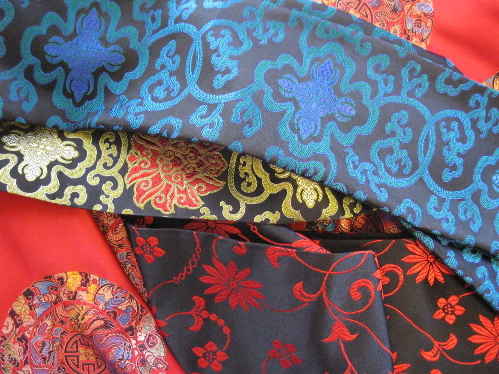 photos of Chinese silk
