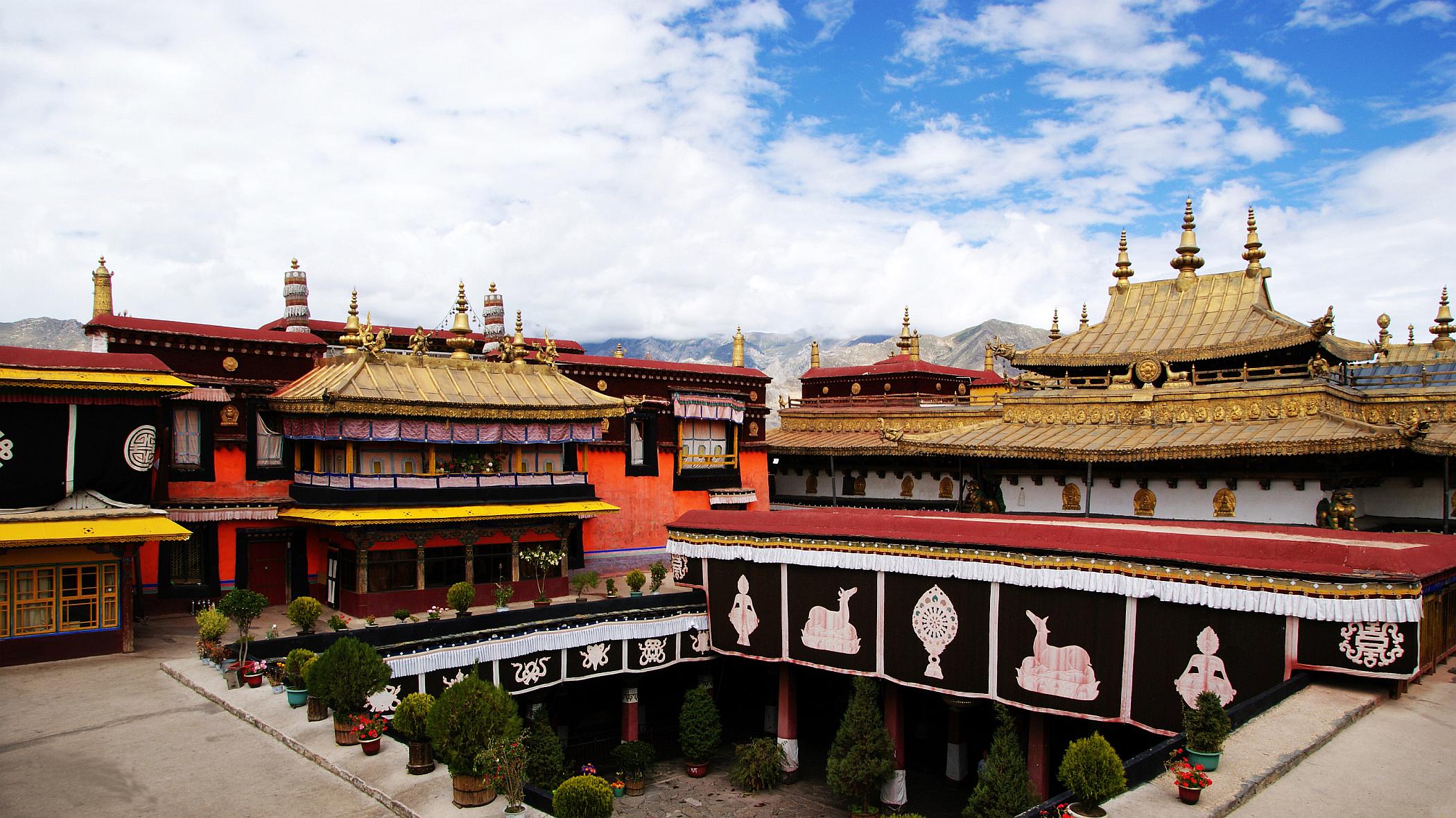 Private one day Lhasa tour — ROOYEE curated journey in China